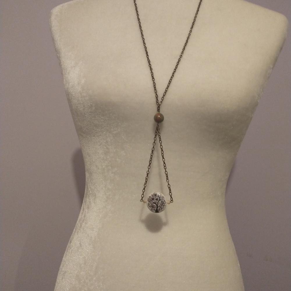 Necklace - Picture 3 of 9